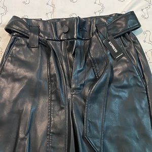 Express paperbag pleather trousers